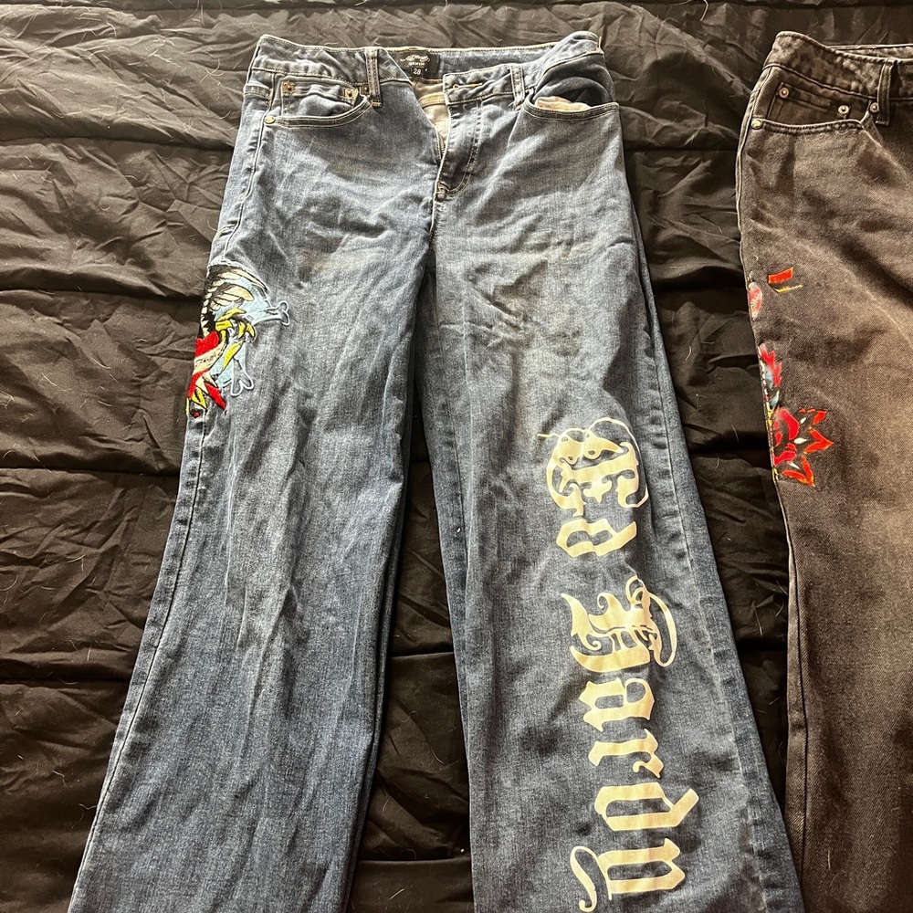 Ed hardy girl jeans only worn once size 28 but fits me as 135-145